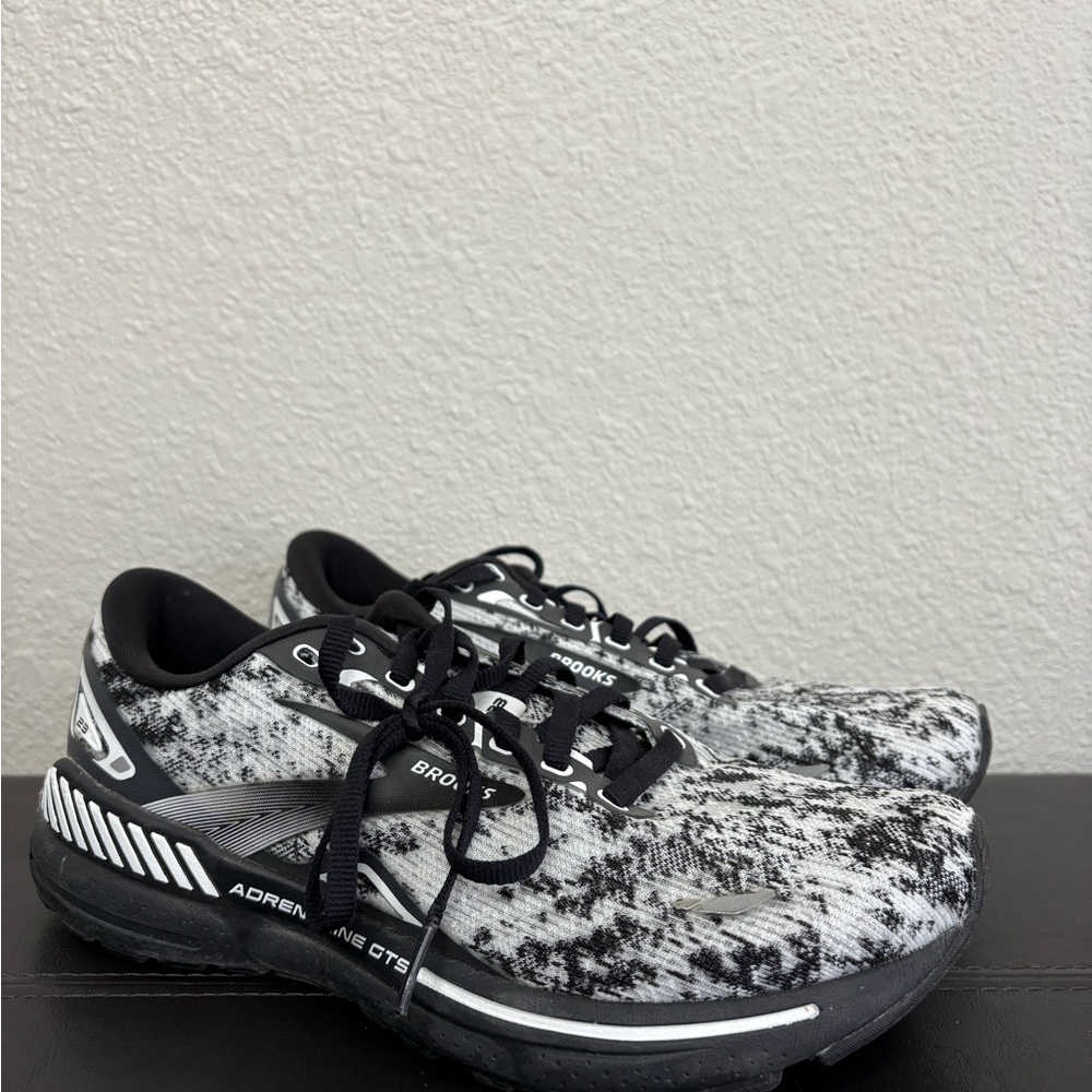 Brooks Monochrome Athletic Sneakers